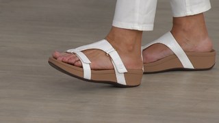 Jennifer Coffey feet photo thumbnail