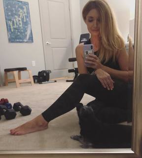 Jennifer Coffey feet photo thumbnail