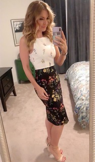 Jennifer Coffey feet photo thumbnail