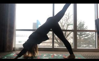 Jennifer Coffey feet photo thumbnail