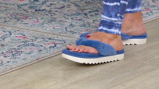 Jennifer Coffey feet photo thumbnail