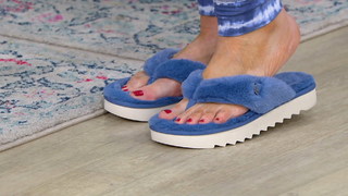 Jennifer Coffey feet photo thumbnail