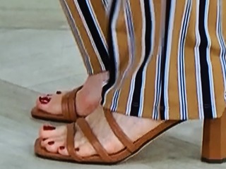 Jennifer Coffey feet photo thumbnail