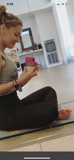 Jennifer Coffey feet photo thumbnail