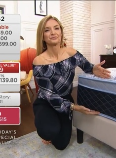 Jennifer Coffey feet photo thumbnail