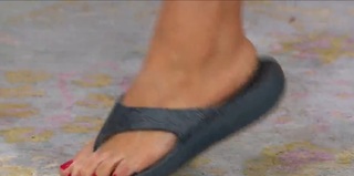 Jennifer Coffey feet photo thumbnail
