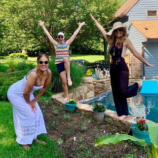 Jennifer Coffey feet photo thumbnail