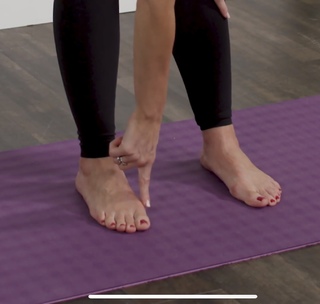 Jennifer Coffey feet photo thumbnail