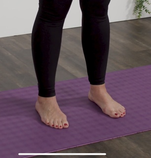 Jennifer Coffey feet photo thumbnail