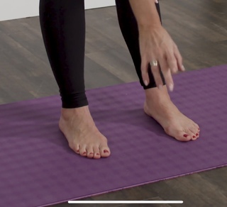 Jennifer Coffey feet photo thumbnail