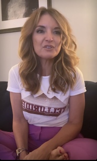 Jennifer Coffey feet photo thumbnail