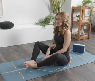 Jennifer Coffey feet photo thumbnail