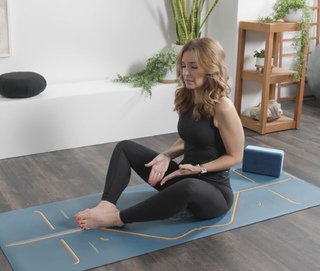 Jennifer Coffey feet photo thumbnail