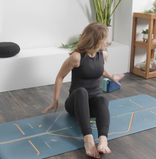 Jennifer Coffey feet photo thumbnail