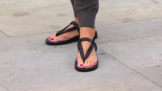 Jennifer Coffey feet photo thumbnail