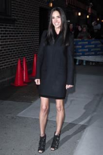 Jennifer Connelly feet photo thumbnail