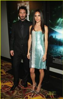 Jennifer Connelly feet photo thumbnail