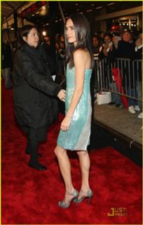 Jennifer Connelly feet photo thumbnail