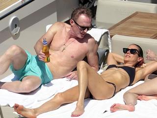 Jennifer Connelly feet photo thumbnail