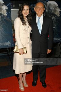 Jennifer Connelly feet photo thumbnail