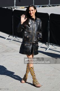 Jennifer Connelly feet photo thumbnail