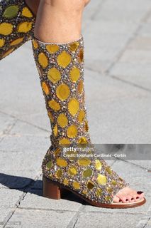 Jennifer Connelly feet photo thumbnail