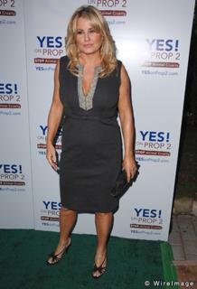 Jennifer Coolidge feet photo thumbnail