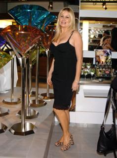 Jennifer Coolidge feet photo thumbnail