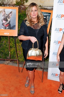 Jennifer Coolidge feet photo thumbnail