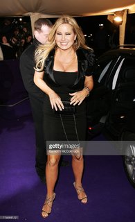 Jennifer Coolidge feet photo thumbnail