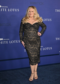 Jennifer Coolidge feet photo thumbnail