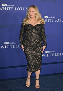 Jennifer Coolidge feet photo thumbnail