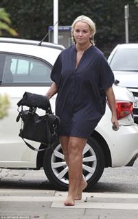 Jennifer Ellison feet photo 4