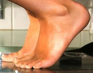 Jennifer Ellison feet photo 7