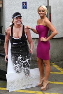 Jennifer Ellison feet photo 4