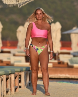 Jennifer Ellison feet photo 6