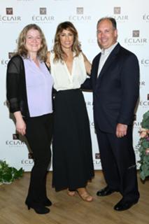 Jennifer Esposito feet photo thumbnail