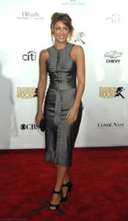 Jennifer Esposito feet photo thumbnail