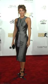 Jennifer Esposito feet photo thumbnail