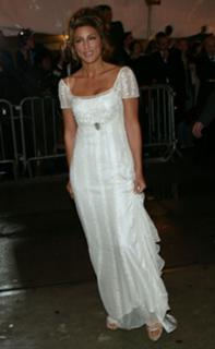 Jennifer Esposito feet photo thumbnail
