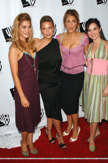 Jennifer Esposito feet photo thumbnail
