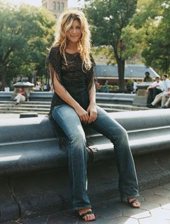 Jennifer Esposito feet photo thumbnail