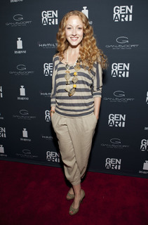 Jennifer Ferrin feet photo 6