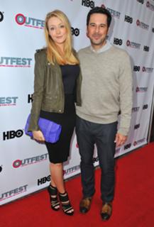 Jennifer Finnigan feet photo thumbnail