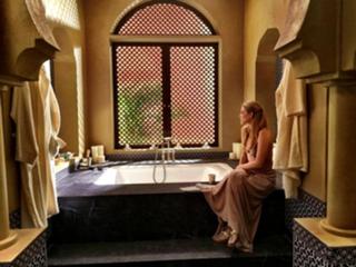 Jennifer Finnigan feet photo thumbnail
