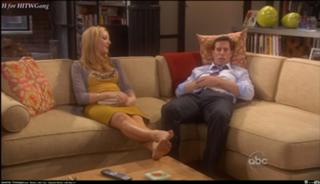Jennifer Finnigan feet photo thumbnail