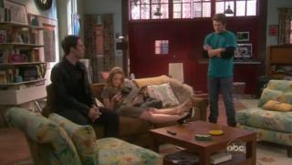 Jennifer Finnigan feet photo thumbnail