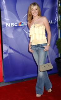 Jennifer Finnigan feet photo thumbnail