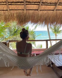 Jennifer Finnigan feet photo thumbnail