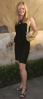 Jennifer Finnigan feet photo thumbnail
